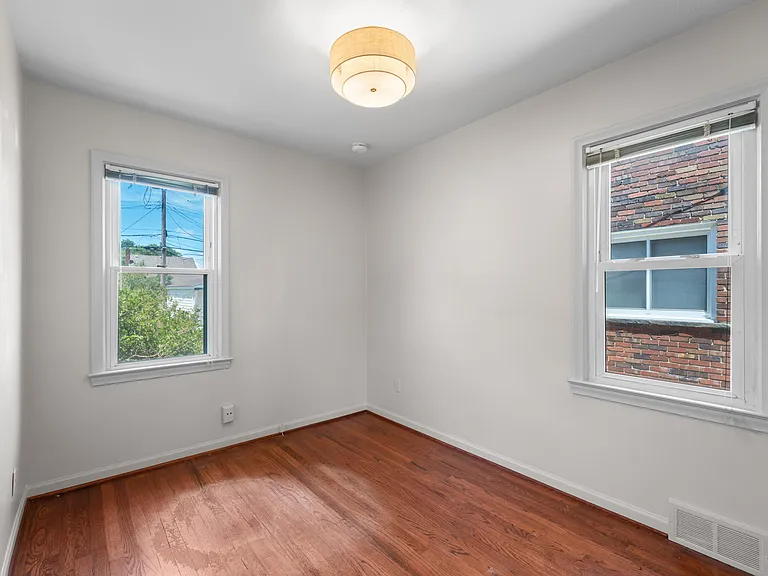 2604 Venice St — Photo 14