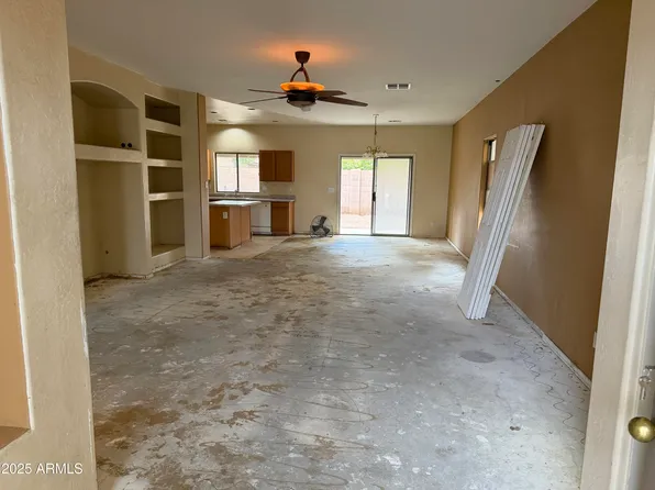 7945 W CHICKASAW Street, Phoenix, AZ 85043