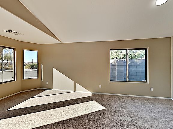 4th image of 25872 W Globe Ave