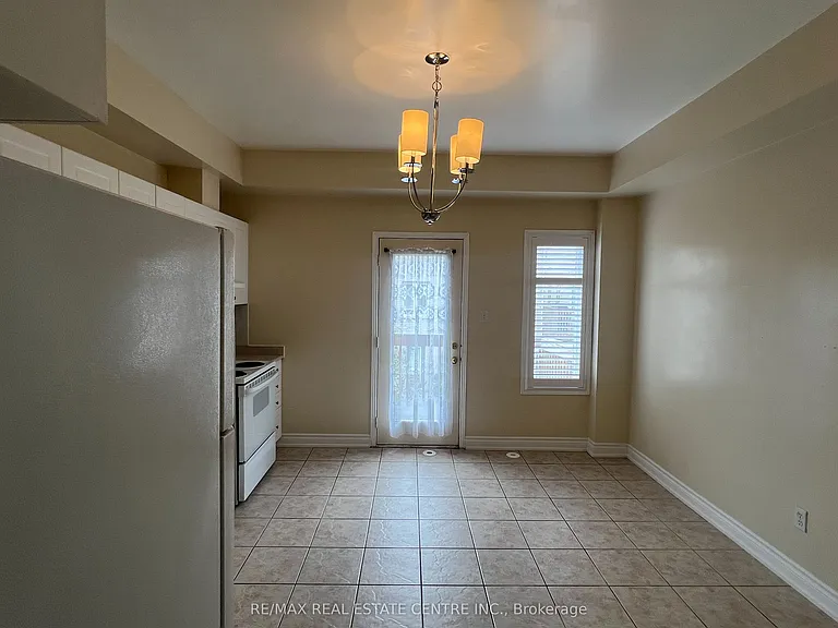 435 Hensall Cir #178 — Photo 7