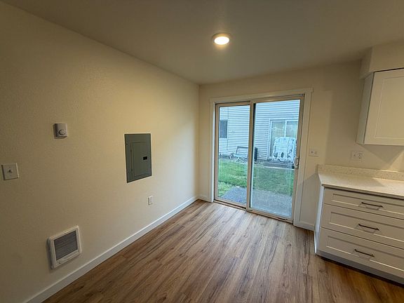 3rd image of 2933 E Decatur Ave #2933