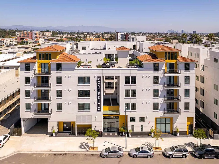Montecito Lofts — Photo 2