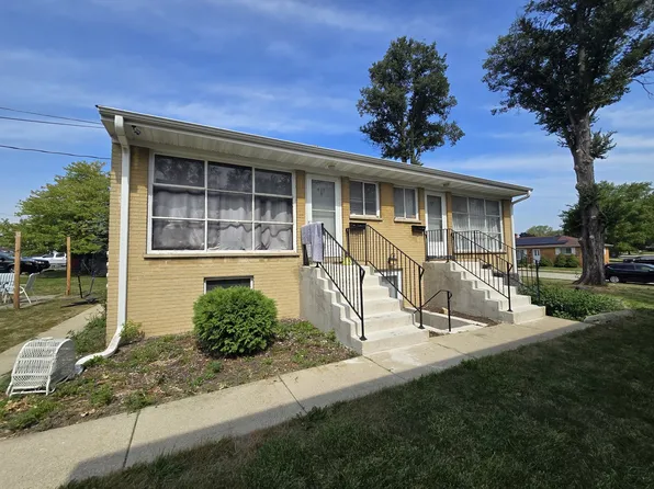 409 W Stone, Addison, IL 60101