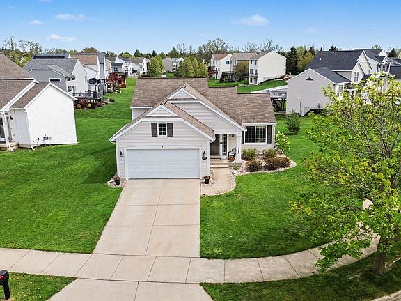 2nd image of 5918 Eaglechase Dr SE