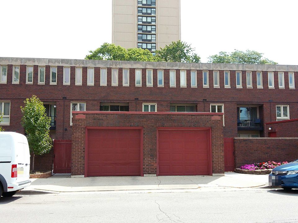 1st image of 2615 S Indiana Ave Unit B
