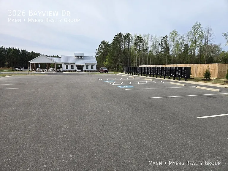 3026 Bayview Dr — Photo 35