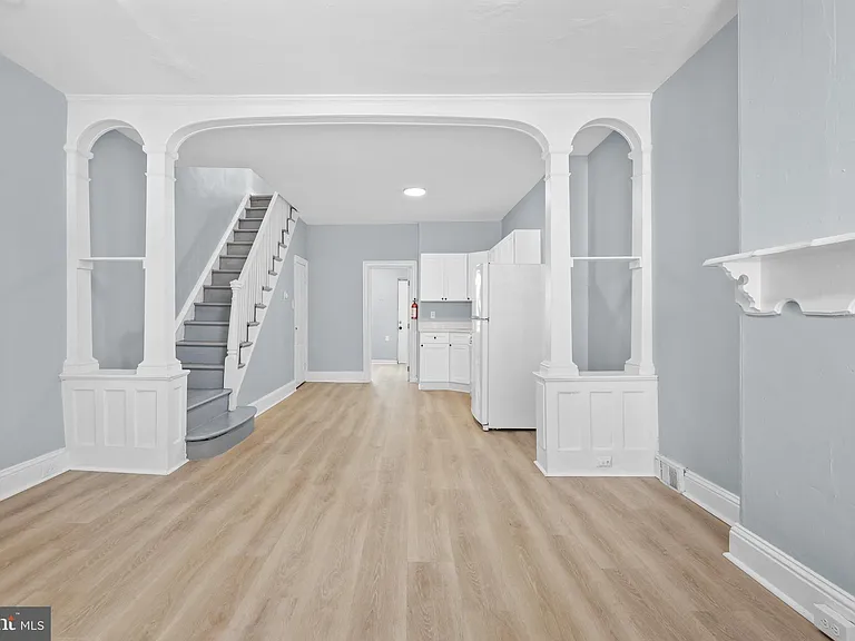 1638 W Juniata St — Photo 3