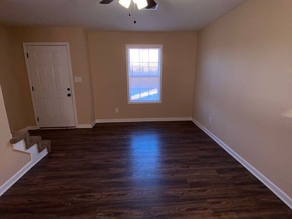 3rd image of 610 Appleton Dr