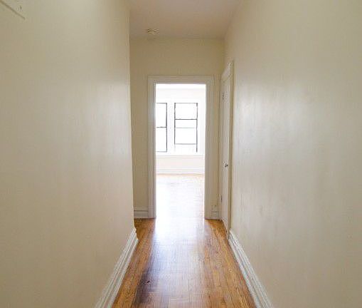 5th image of 4323 40th St APT 1E