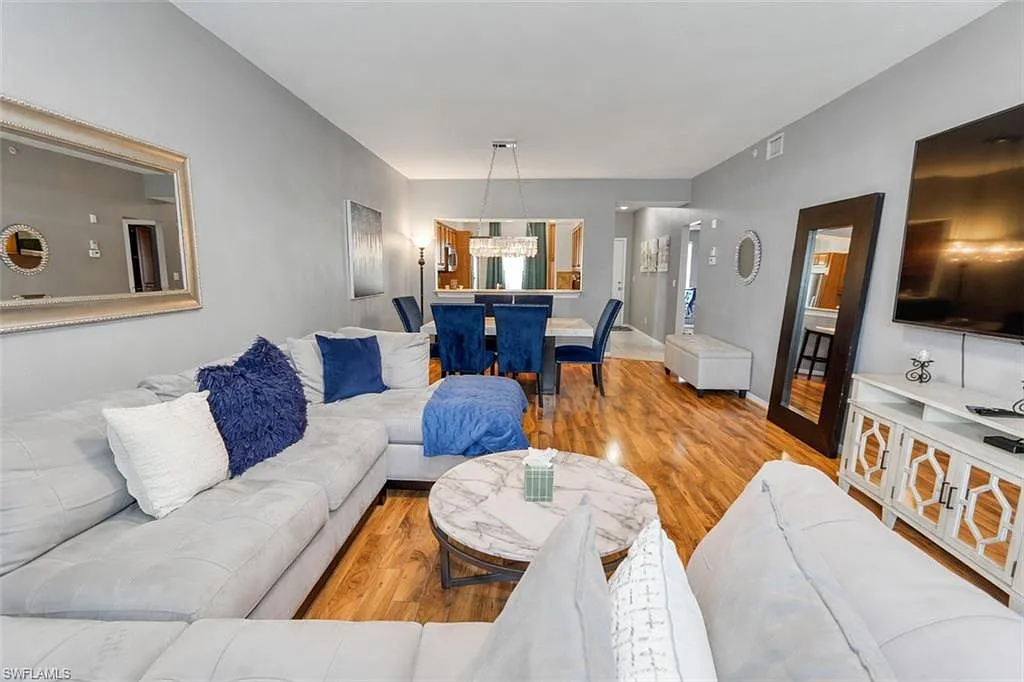 2 bed, 2.0 bath, 1191 sqft, $2,450 — Photo 4