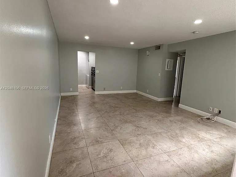 9976 Twin Lakes Dr #35 — Photo 5