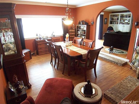 4th image of 3212 Valley Forge Dr