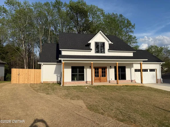 153 Woodgrove Dr, Jackson, TN 38305