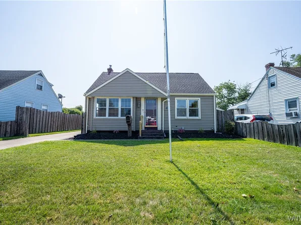 205 Westbrook Dr, Cheektowaga, NY 14225