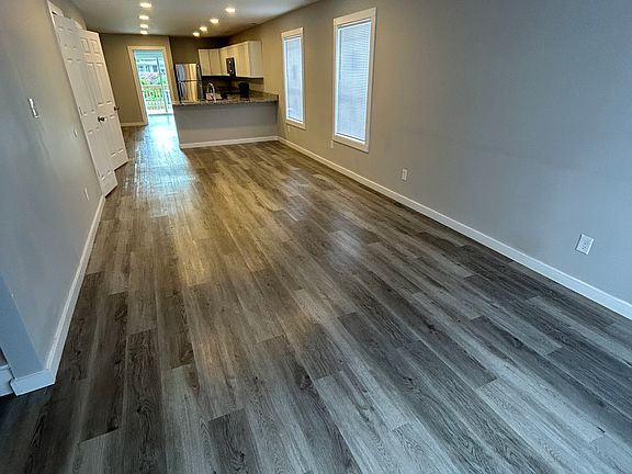 2nd image of 2879 N Dearborn St #2