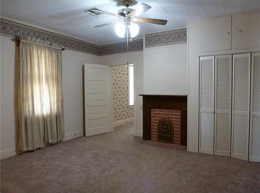 4th image of 444 Manhattan Blvd