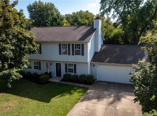 1704 Lesourd Rd, Dayton, OH 45432