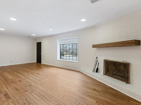 4th image of 1654 Shadowmoss Ln #22