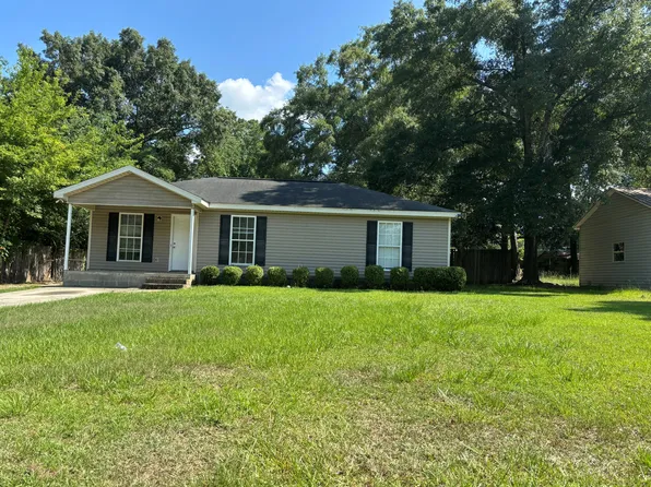 300 Donna Dr, Dothan, AL 36301