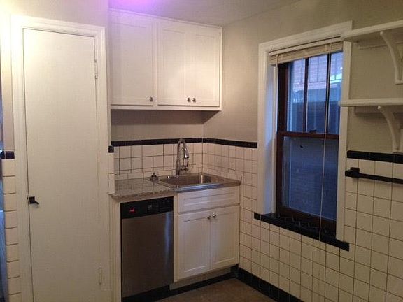 New Dishwasher, ample closets