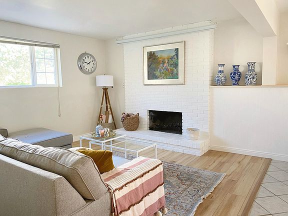 4th image of 820 E Bourdeaux Dr #2