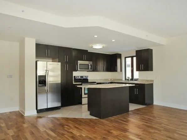 29 1st St, Hackensack, NJ