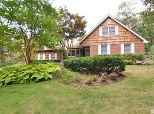 3 Gilder Ct, Northport, NY 11768