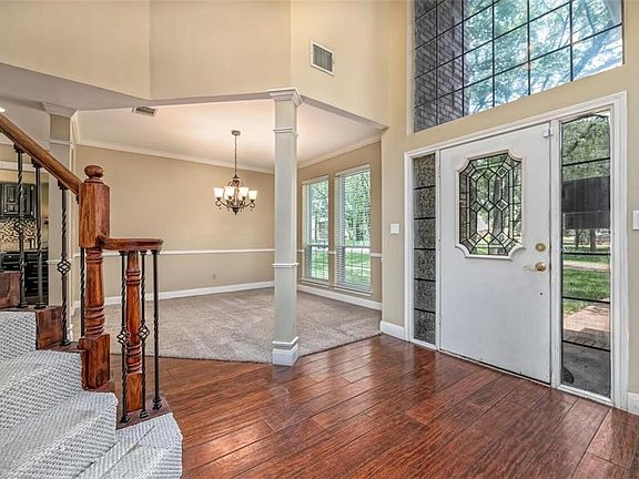 5th image of 100 Lost Oaks Dr