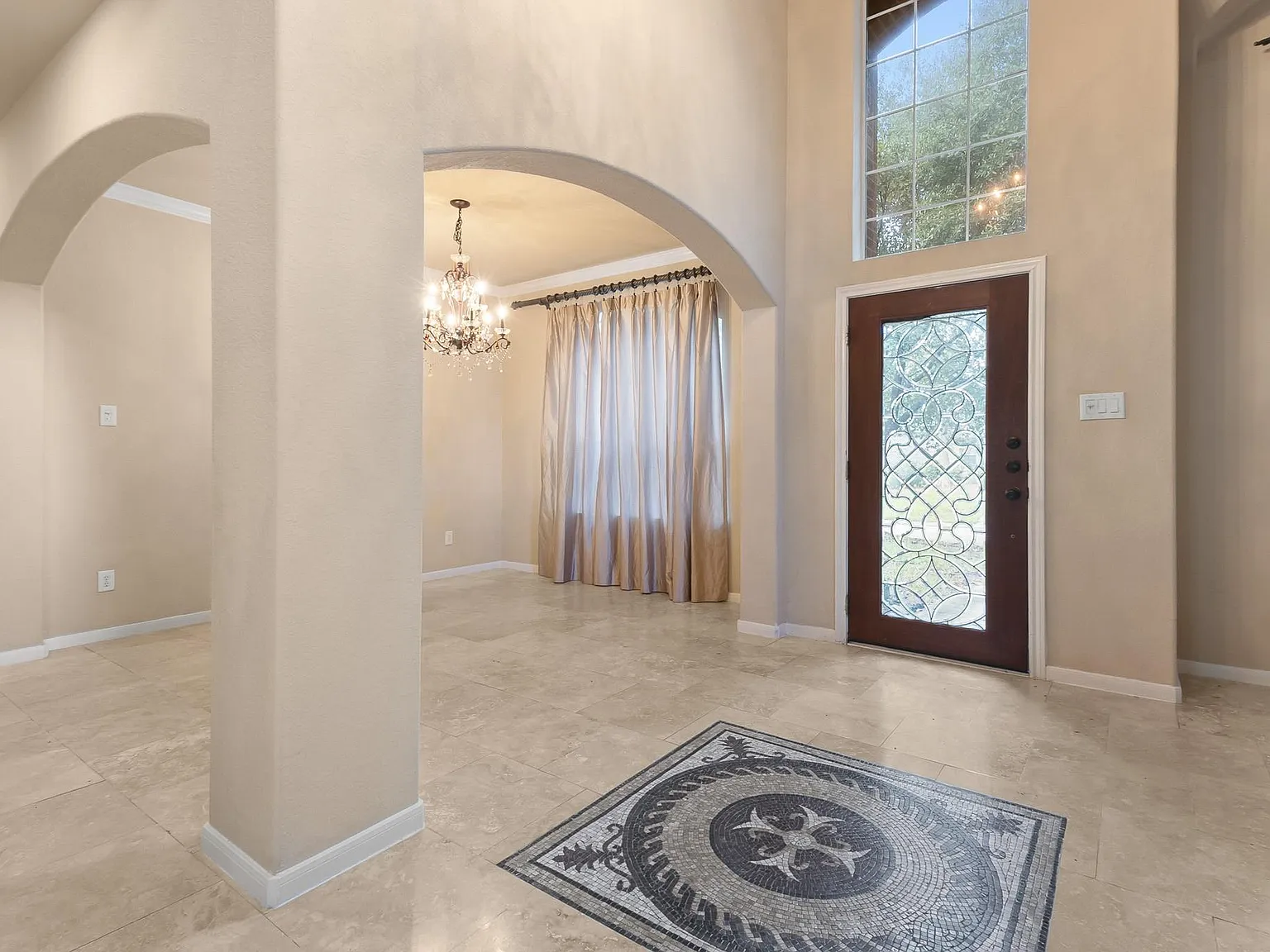 4 bed, 3.0 bath, 2683 sqft, $2,999 — Photo 2