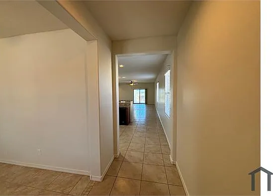 4 bed, 1840 sqft, $2,995 — Photo 2