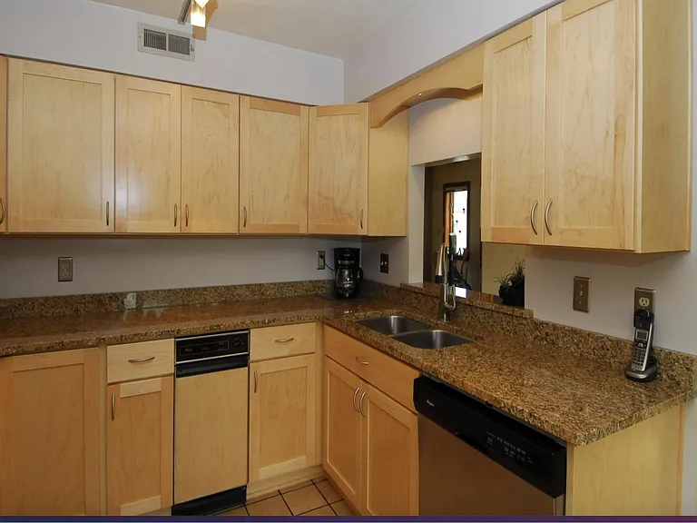 5012 Lauderdale Ave — Photo 4
