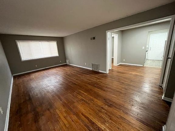 3rd image of 3410 Harrison St APT 4