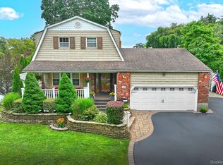 29 Boxwood Drive, Kings Park, NY 11754