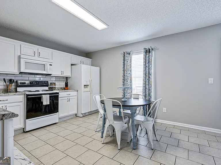 31 Middleton Ct — Photo 9