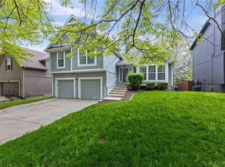 5147 Payne St, Shawnee, KS 66226