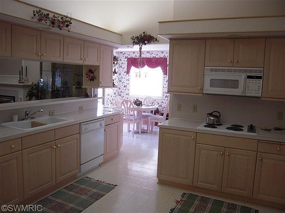 5th image of 6885 Fairway Vista Dr SE