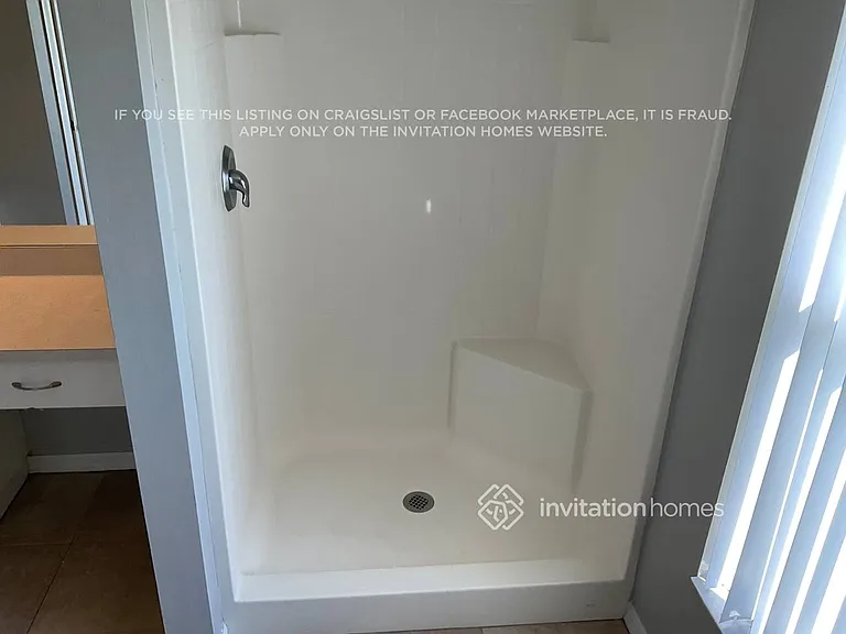 802 Autumn St SE — Photo 16