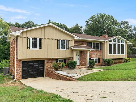 3rd image of 208 Forest Lane Dr