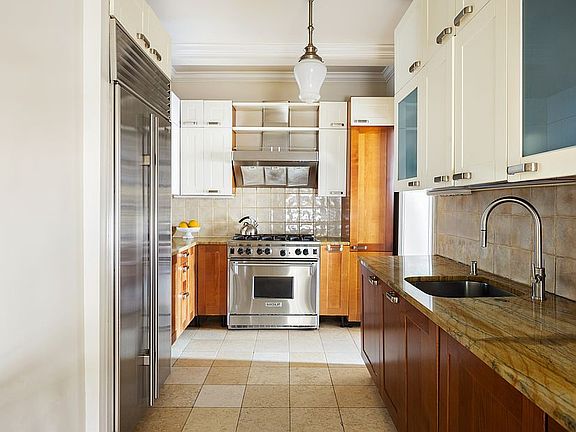 3rd image of 535 W 110th St #8GH