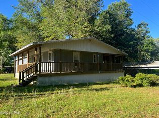 1255 Pond Ln, Grand Ridge, FL 32442