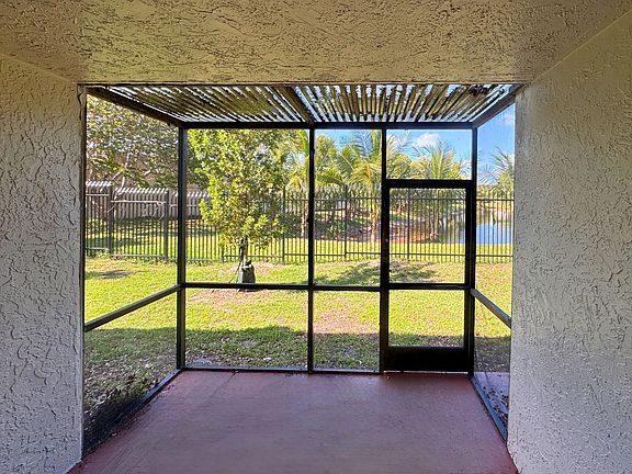 3rd image of 4457 Treehouse Ln APT 14C