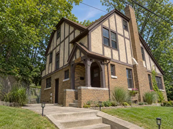 1327 Bridge St NW, Grand Rapids, MI 49504
