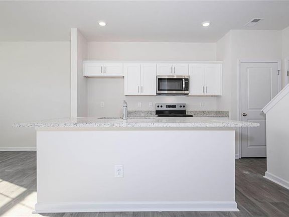 7th image of this home
