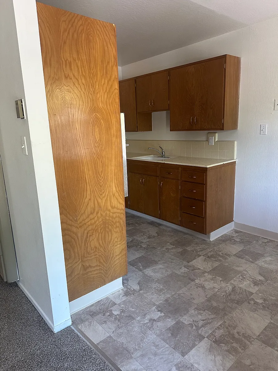 Building Photo - 320 9th St #8
