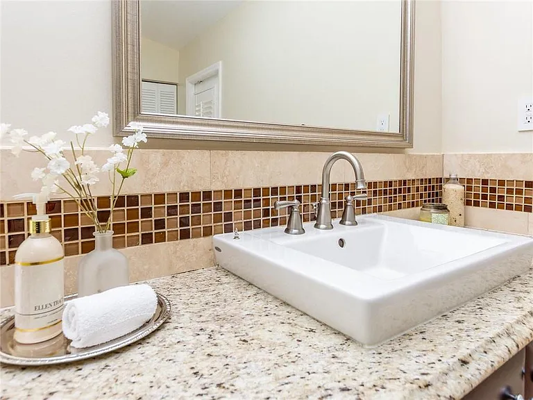 1230 Fairfax Ct — Photo 46