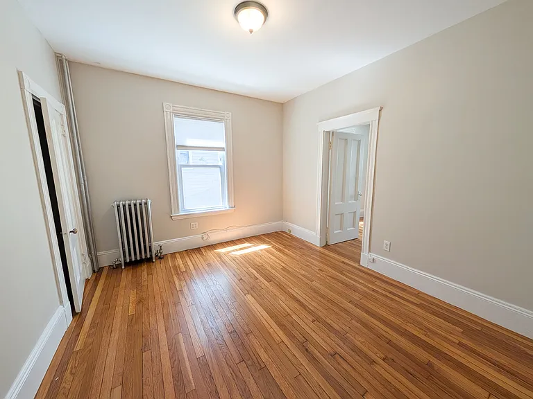 16 Henry St #1 — Photo 7