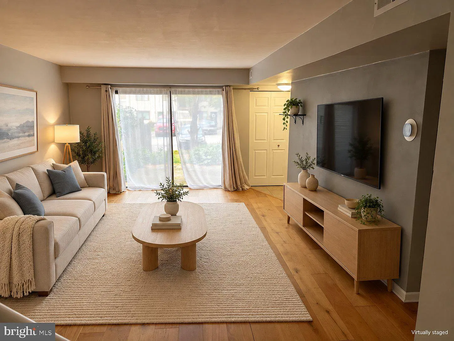 3 bed, 2.5 bath, 2832 sqft, $2,500 — Photo 3