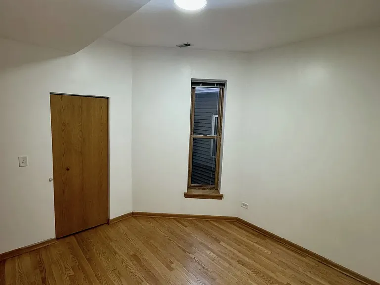 2424 W Polk St #2W — Photo 9