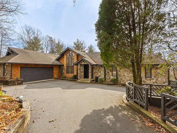 2nd image of 15 Bonnevista Road