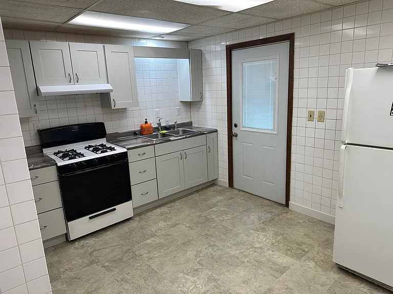 123 N Walnut St #123 — Photo 14